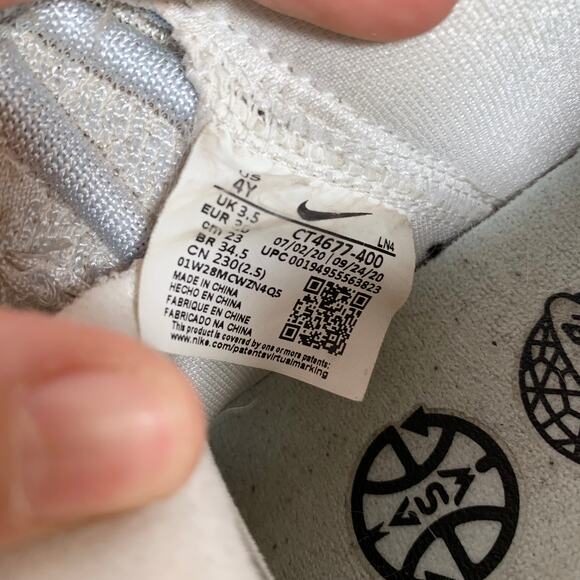 Nike LeBron 18 Play for the Future Size 4Y / 36EU / 5.5Women US - Picture 3 of 15